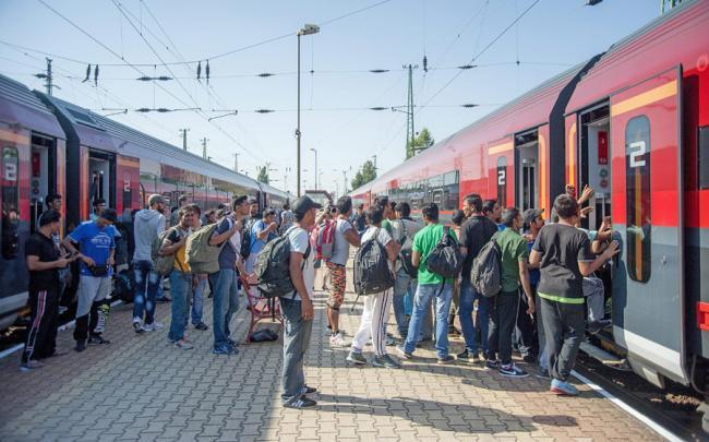 Gara de Est din Budapesta a fost închisă, iar imigranţii vor fi evacuaţi 