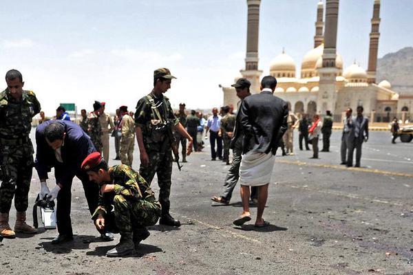 Atac sinucigaș soldat cu cel puțin 20 de morți la Sanaa, Yemen
