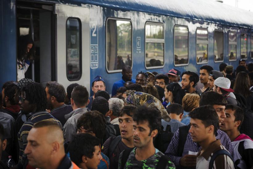 Sute de imigranți au ajuns la granița de sud a Germaniei