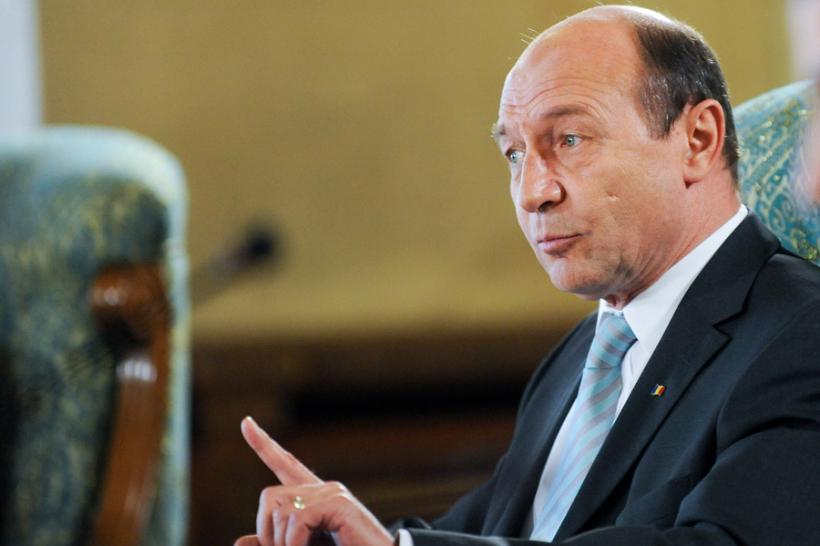 Traian Băsescu: Nu pot privi doar din punct de vedere umanitar situaţia imigranților, mă gândesc și la securitatea ţării noastre. 