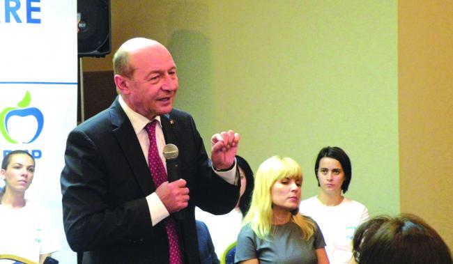 Traian Băsescu ar merge pe mâna Elenei Udrea în perspectiva viitoarelor alegeri pentru Primăria Capitalei