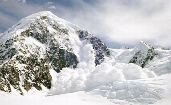 Tragedie în Alpi. 7 alpiniști au fost uciși de o avalanşă