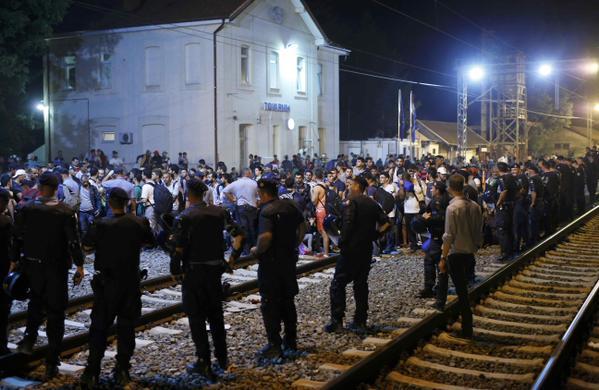 Trenuri suspendate şi şapte puncte de frontieră închise în Croaţia 