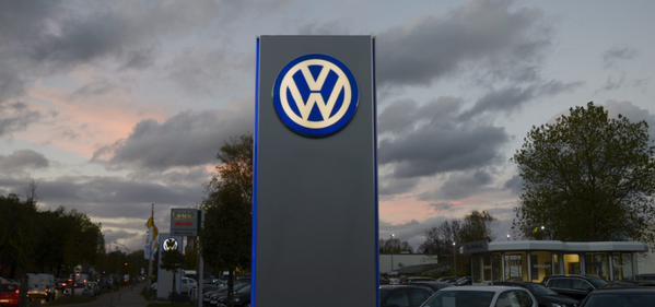 Volkswagen acuzat că ar fi manipulat rezultatele testelor pentru evitarea standardelor referitoare la poluare