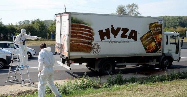 Primele 10 victime, dintre cei 71 de imigranţi găsiţi morţi într-un camion în Austria, identificate! 