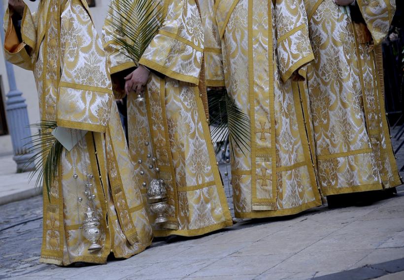 Anchetă internă a Arhiepiscopiei Ortodoxe de Alba Iulia în cazul a doi preoţi din Târnăveni 
