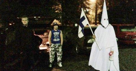 Autobuz cu azilanţi, atacat cu pietre şi artificii în Finlanda