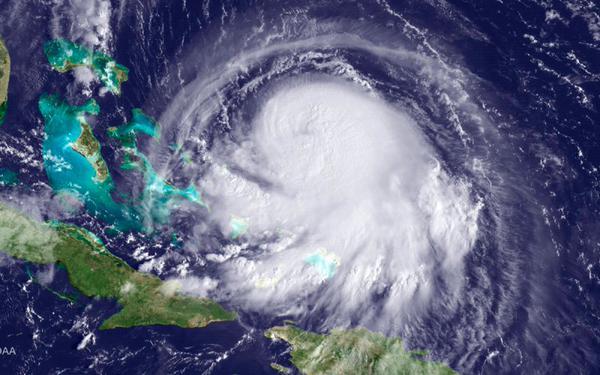 Uraganul Joaquin amenință Insulele Bermude