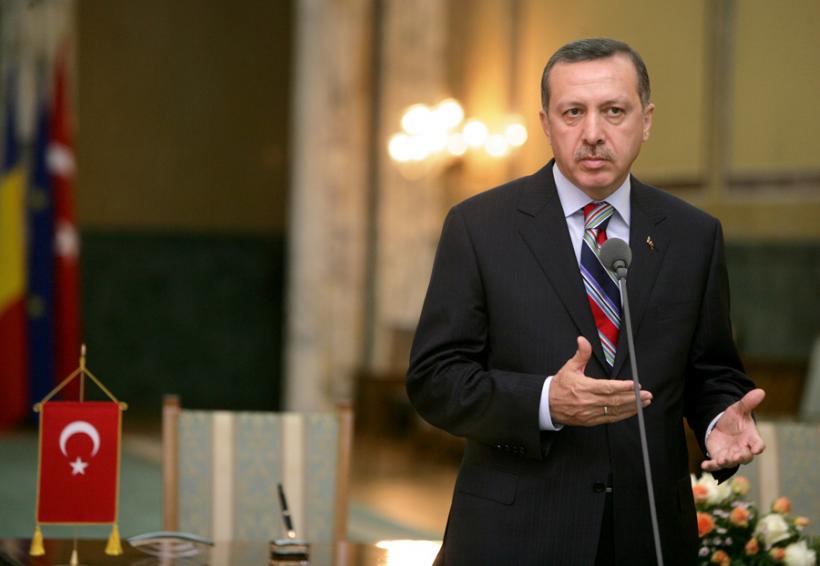 Erdogan apreciază ca inacceptabile raidurile aeriene ruse in Siria