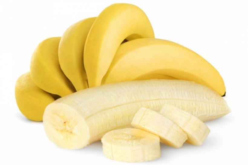E incredibil ce se întâmplă dacă mănânci zilnic o banană! 14 probleme de sănătate pe care le tratează