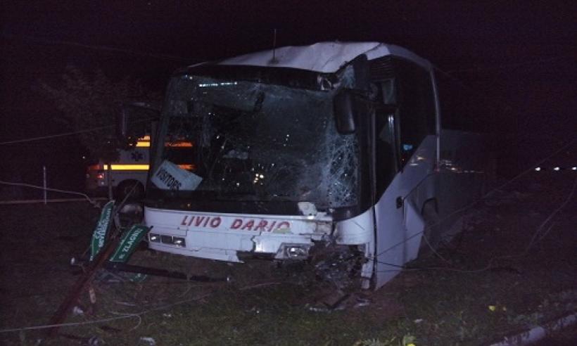 ACCIDENT de autocar la Caransebes: Zeci de persoane au ajuns la spital. A fost instituit COD ROȘU
