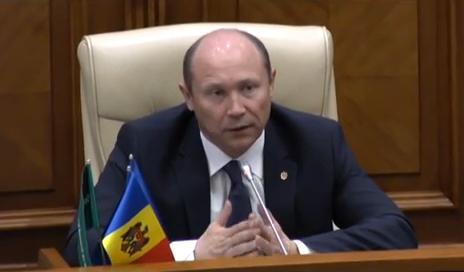 De ce premierul Moldovei cere demiterea sefului Anticoruptiei?