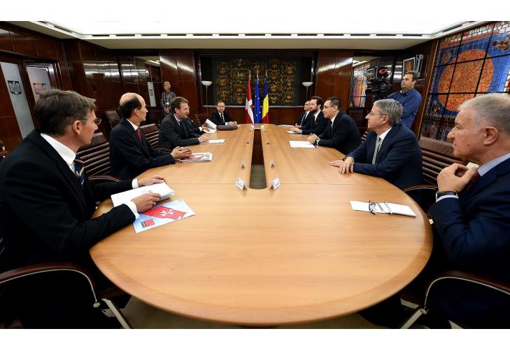 Victor Ponta s-a întâlnit cu Marele Cancelar al Ordinului Suveran de Malta 