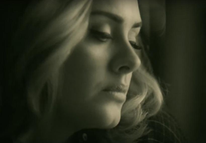 VIDEO - PREMIERA mult aşteptată. Adele şi-a prezentat piesa &quot;Hello&quot; de pe noul său album