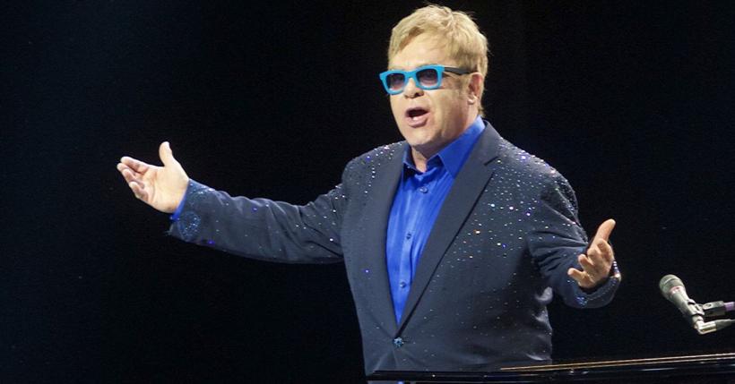 Elton John anunţă lansarea unui nou album
