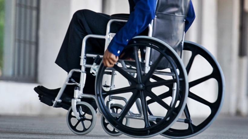 Cum l-a ajutat tehnologia pe un om paralizat să-și miște brațul