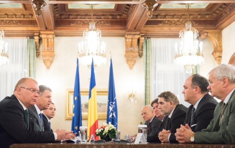 Preşedintele Iohannis se consultă cu reprezentanţii minorităţilor naţionale 