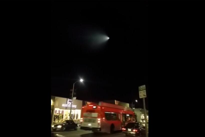 VIDEO - O lumină puternică, de pe cerul californian, a stârnit panica