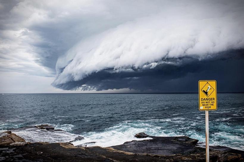 VIDEO - Un nor &quot;tsunami&quot; s-a abătut peste Sydney