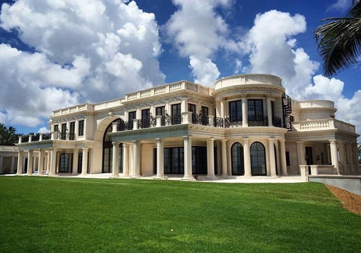 VIDEO - Cum arată şi cât costă un palat construit în Florida în stilul celui de la Versailles