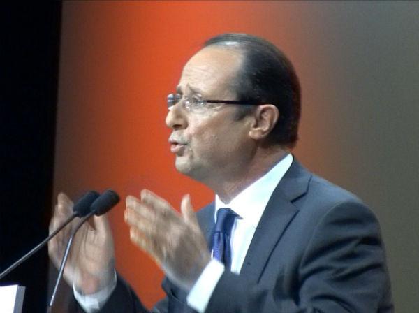 ATENTATE LA PARIS. Preşedintele Francois Hollande a decretat trei zile de doliu naţional