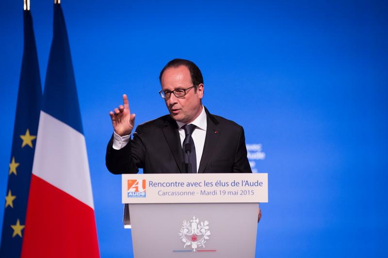 Francois Hollande: Este 'vital' ca Europa să continue să primească refugiaţi 