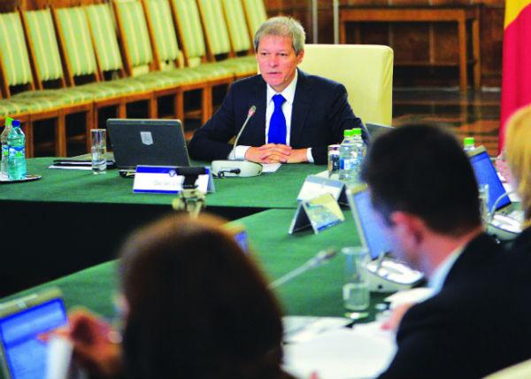 Noul cabinet a trecut la treabă. Dacian Cioloş anunţă primele obiective