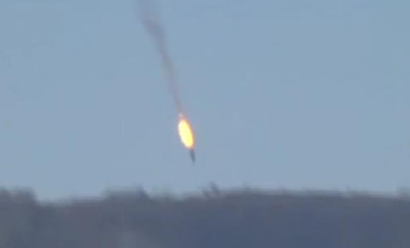 VIDEO - Su-24 rusesc doborât de Turcia:Moscova insistă că aparatul se afla în spaţiul Siriei; Ankara susţine că a trimis 10 avertismente în 5 minute 