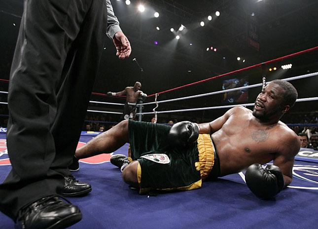 DRAMĂ ÎN BOX. Fost campion WBC, WBA și IBF, împușcat mortal într-o stație de autobuz 