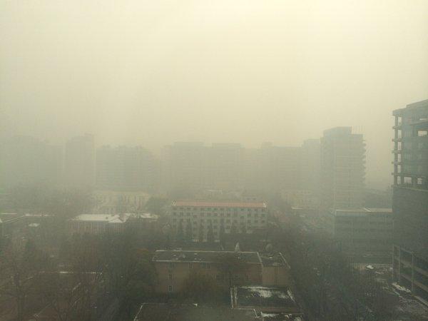 COD PORTOCALIU de POLUARE la Beijing. Toată lumea trebuie să stea în casă
