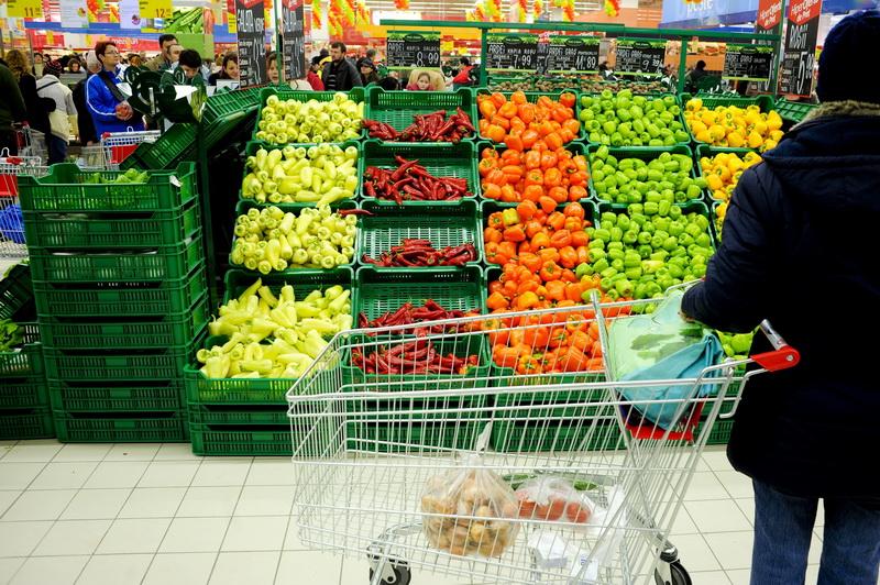 Ruşii au impus embargou pe legumele şi fructele din Turcia
