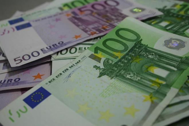 În bătălia cu moneda europeană leul pierde
