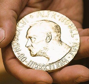 Laureaţii Nobelului pentru Pace 2015 vor duce acasă prima medalie din aur &quot;etic&quot; 