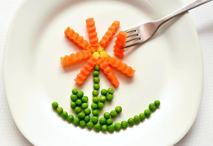Ce este mai sănătos să mâncăm: legume congelate sau conservate