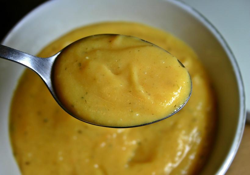 Rețetă pentru sezonul rece: supa mai puternică decât orice antibiotic