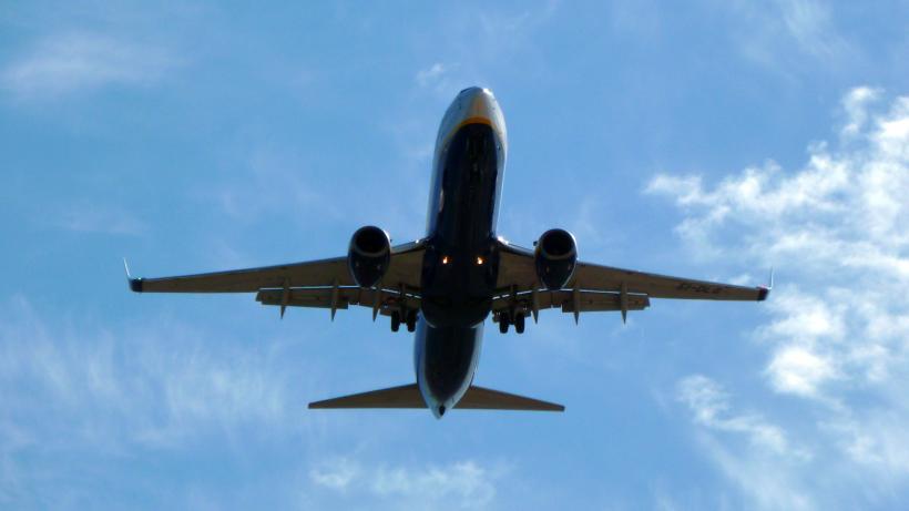 Călătoriile cu avionul. 6 secrete pe care piloții nu vor să le dezvăluie