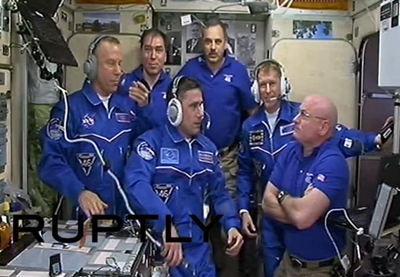 Andocare finalizată cu succes a capsulei Soiuz la ISS 