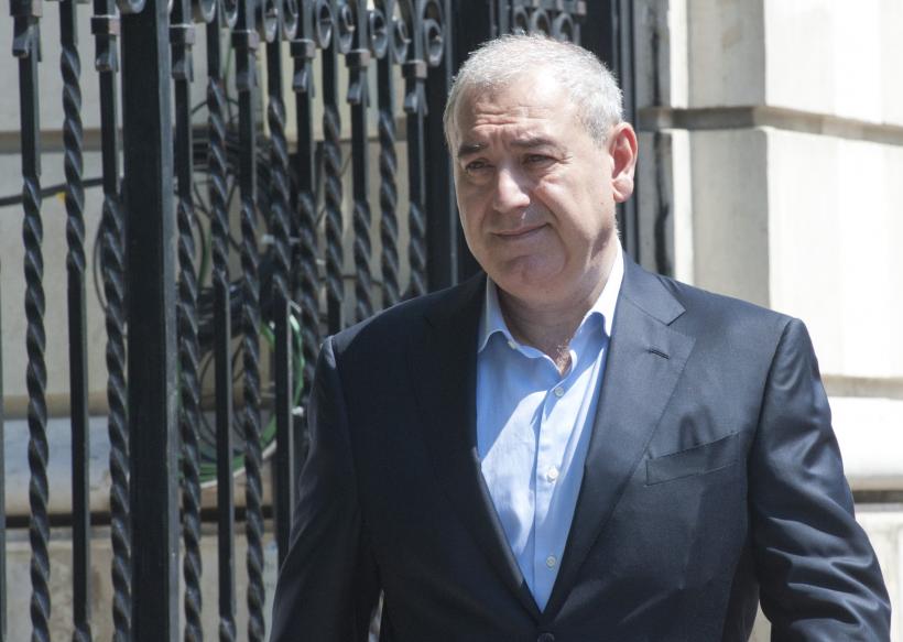 Sora lui Dorin Cocoş, în afaceri cu apropiaţii familiei Băsescu 18523823