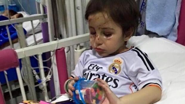 Cristiano Ronaldo s-a întâlnit cu un copil orfan, supravieţuitor al atentatelor din Beirut 