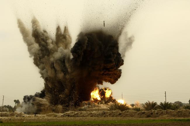 Zece militari irakieni morti, dupa un bombardament gresit al aviației americane