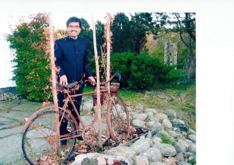 Poveste impresionantă: Un bărbat a călătorit pe bicicletă din India până în Suedia pentru a-și reîntâlni soția