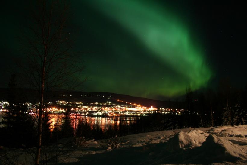 Cerul nopţii de Revelion ar putea fi luminat de aurora boreală