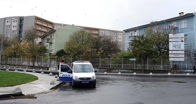 O patrulă a poliţiei turce, vizată de focuri de armă în centrul Istanbulului; un poliţist rănit 