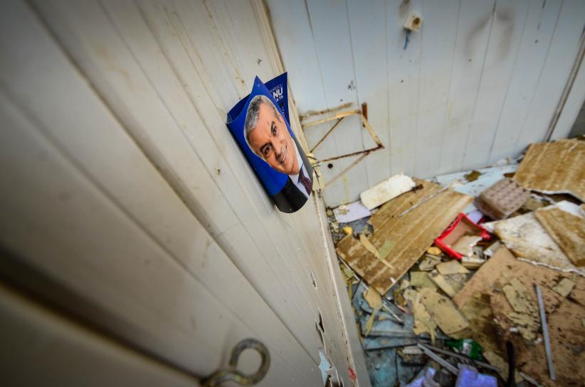 SCANDAL in Piata Sudului. Primaria a inceput demolarea chioscurilor amplasate ilegal (GALERIE FOTO) 18525695