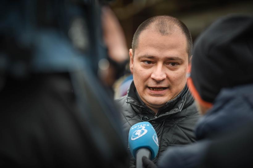 SCANDAL in Piata Sudului. Primaria a inceput demolarea chioscurilor amplasate ilegal (GALERIE FOTO) 18525703