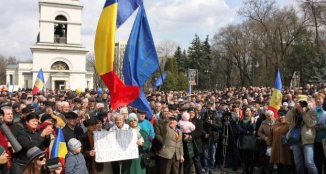 O nouă zi cu proteste de amploare la Chișinău