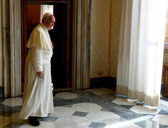 Papa Francisc oferă găzduire la Vatican unei românce fără adăpost, care a născut pe stradă