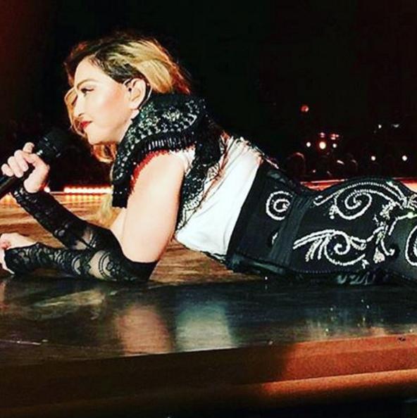 Madonna neagă acuzaţiile conform cărora ar fi cântat beată 