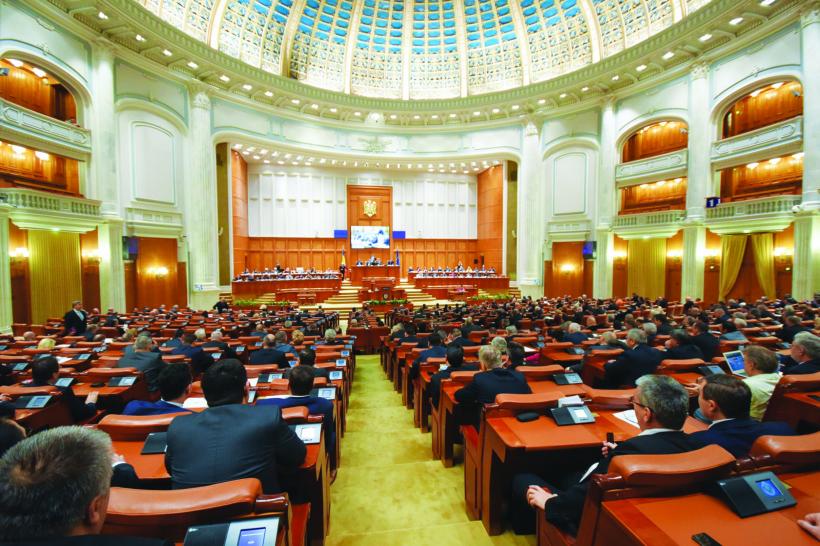 Parlamentarii vor fi privilegiaţii anului şi în 2016