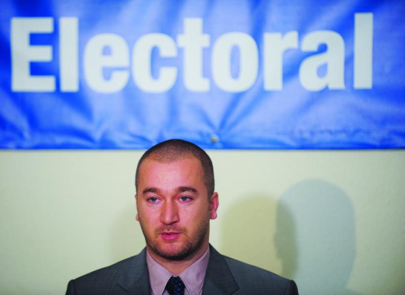 PSD şi-a luat iarăşi puterea. A început campania cu patru luni înainte de locale 18527055